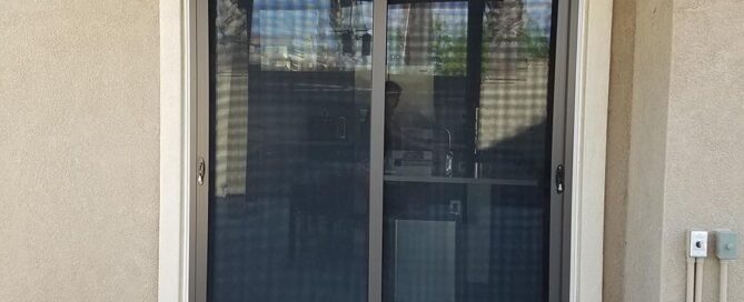California-Security-Screens-How-Security-Screen-Doors-Enhance-Home-Safety-During-the-Holiday-Season